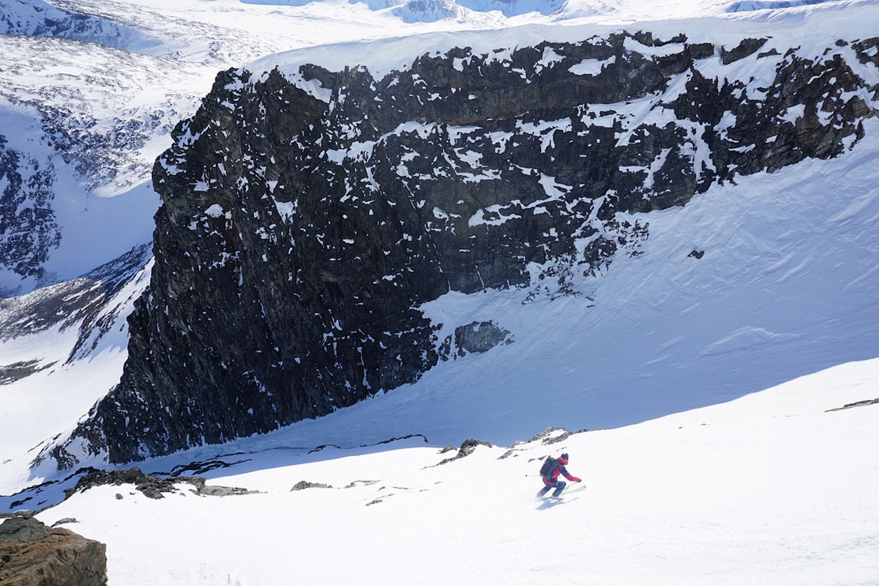 RÅ RENNE: Gjermund Nordskar i øverste del av Glitterrenna. Foto: Lukas Heck RÅ RENNE: Gjermund Nordskar i øverste del av Glitterrenna. Foto: Lukas Heck