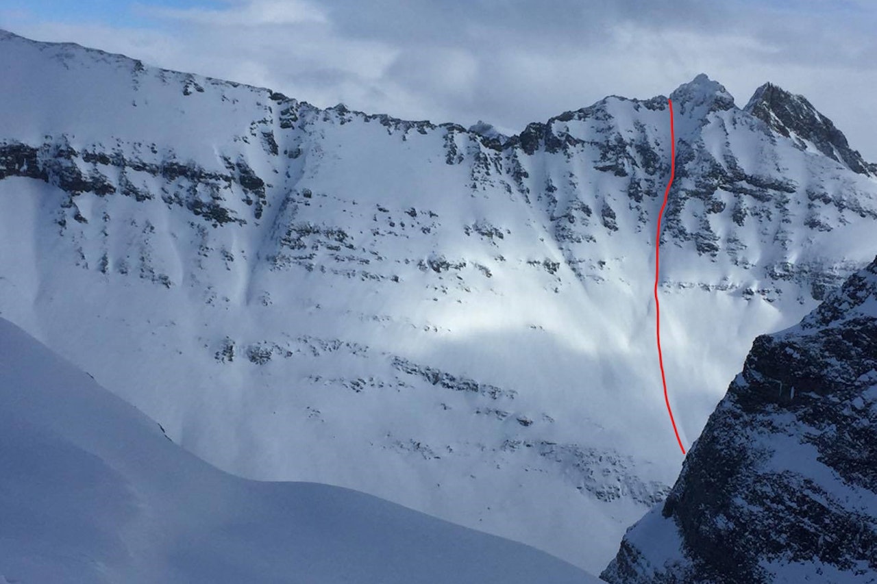 BRATTE RENNER: Det var denne renna i Trolla de kjørte. Foto: Robert Beddow BRATTE RENNER: Det var denne renna i Trolla de kjørte. Foto: Robert Beddow