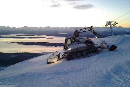 Pål Nakken under prepping med wire i Tusten skisenter. Foto: Privat Pål Nakken under prepping med wire i Tusten skisenter. Foto: Privat