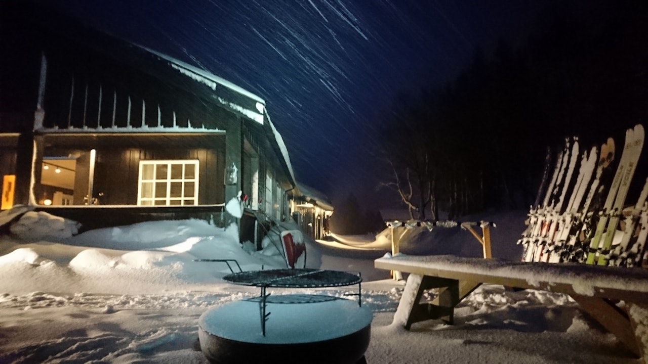 Skredkurset med base på Skallstuggu i Innherred ble en innertier, mener kurslederen. Foto: Tommy Aslaksen Skredkurset med base på Skallstuggu i Innherred ble en innertier, mener kurslederen. Foto: Tommy Aslaksen