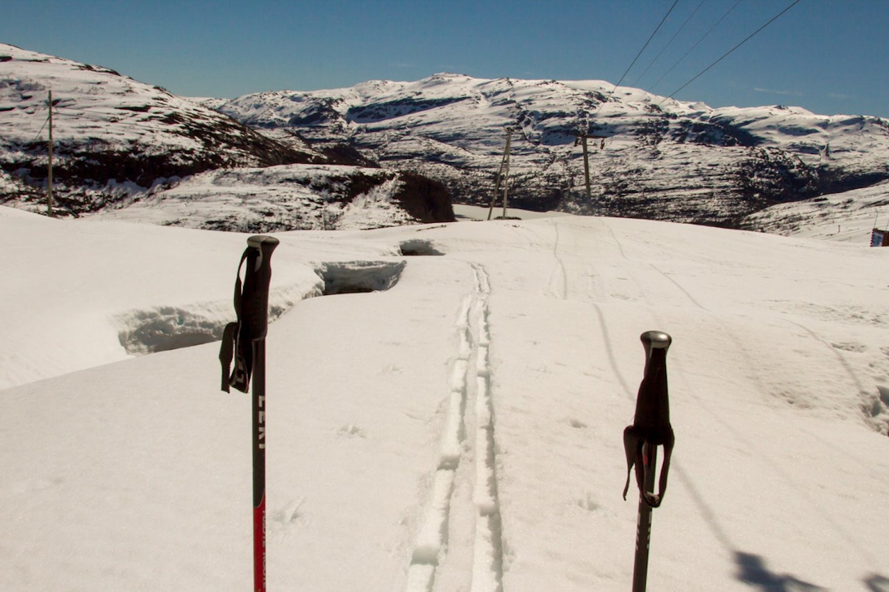 Eikedalen skisenter kvamskogen bergen fri flyt guide pudder ski alpint snowboard randonee topptur