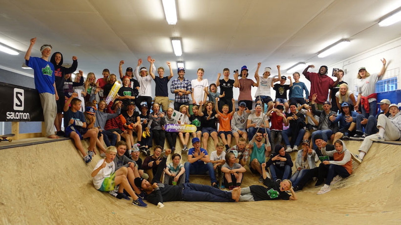 VINNEREN ER KÅRET: Tolv år gamle Charlotte kan glede seg til å bli en del av en sånn gjeng i Jondal i juni! VINNEREN ER KÅRET: Tolv år gamle Charlotte kan glede seg til å bli en del av en sånn gjeng i Jondal i juni!