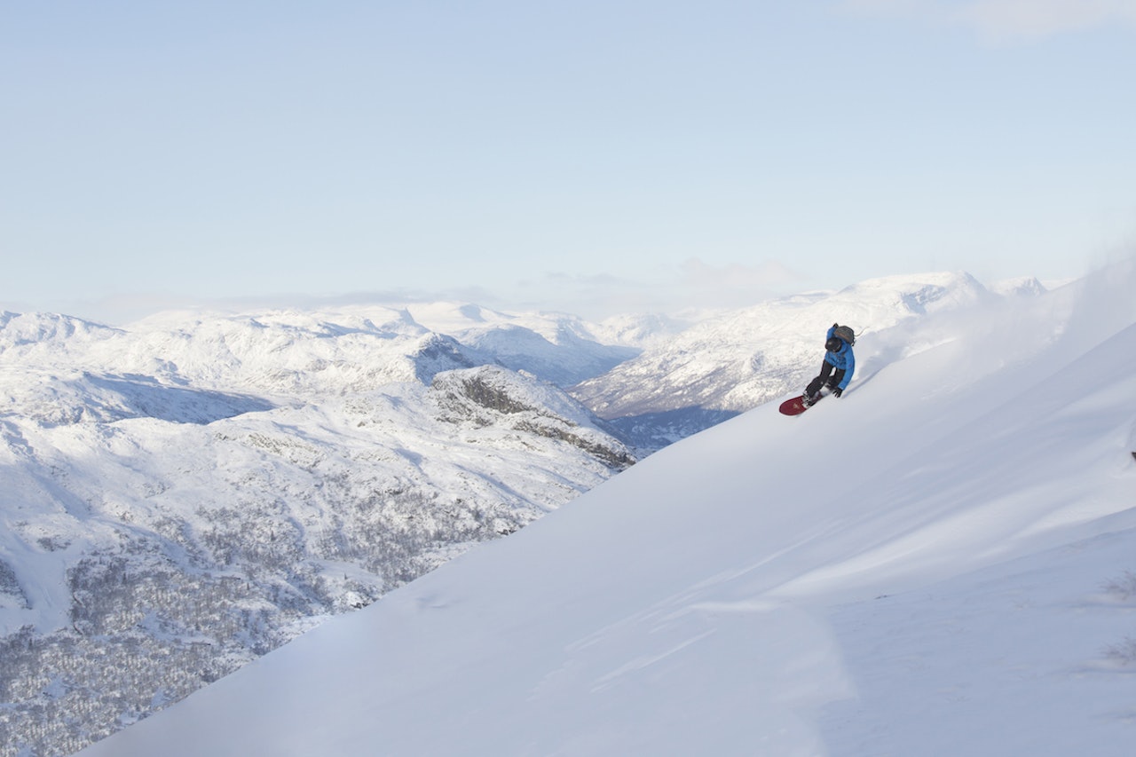 Hemsedal åpnet over to uker tidligere enn i fjor, med bedre forhold enn på mange år, og mer er i vente. Foto: Kalle Hägglund Hemsedal åpnet over to uker tidligere enn i fjor, med bedre forhold enn på mange år, og mer er i vente. Foto: Kalle Hägglund