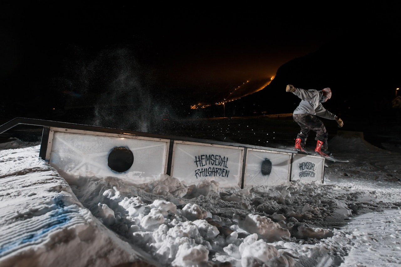 EFFEKTIV: Hemsedal Railgarden er muligens den feteste terrengparken i Hemsedal. Foto: Žygimantas Panda Vaičaitis