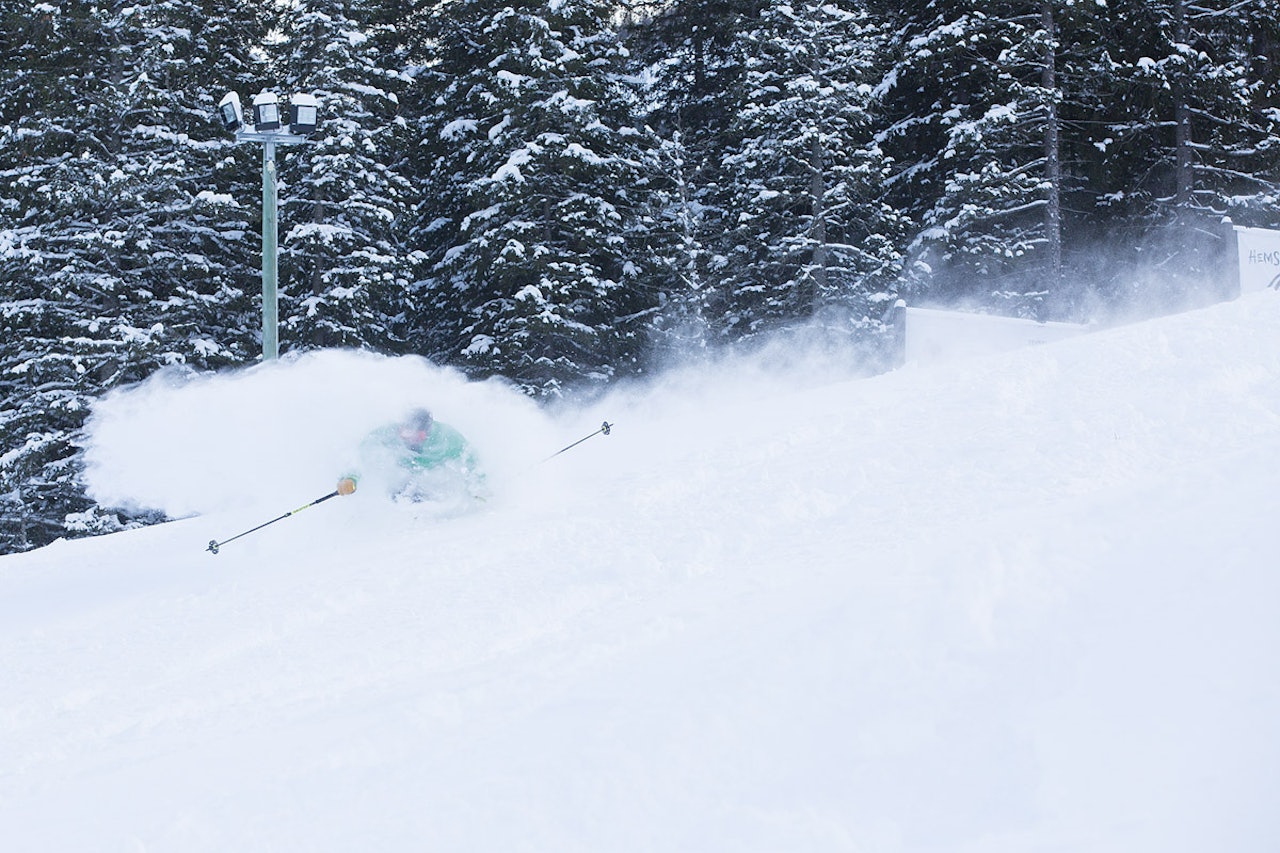 NYSNØ: Snøen lavet ned i Hemsedal i helga. Foto: Kalle Hägglund / Skistar NYSNØ: Snøen lavet ned i Hemsedal i helga. Foto: Kalle Hägglund / Skistar