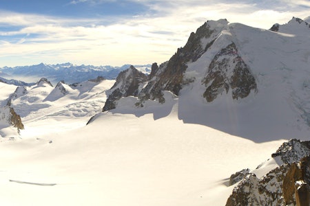 CHAMONIX: Bildet er tatt fra Aiguille du Midi fredag. Foto: Skjermdump