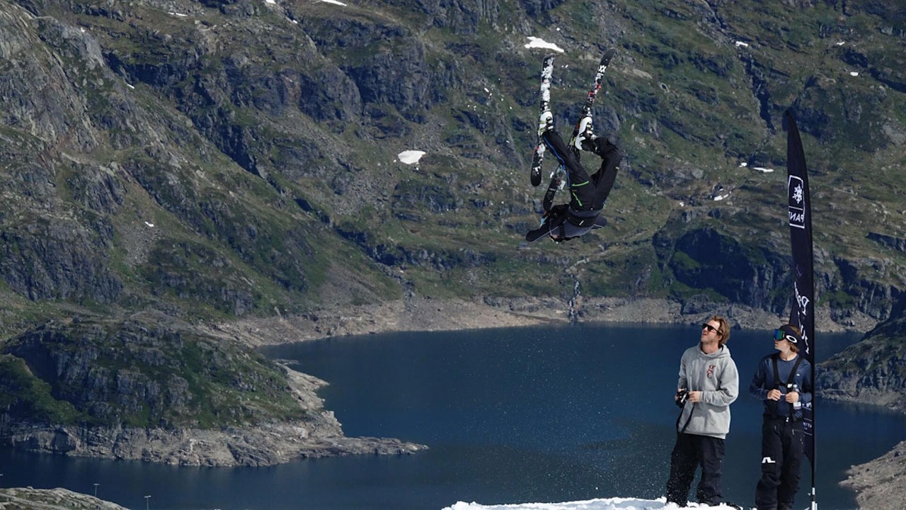 KONKURRANSE: Svar på enkel spørsmål og vinn plass på sommerens beste skicamp på Folgefonna – til en verdi av over 6000 kroner! KONKURRANSE: Svar på enkel spørsmål og vinn plass på sommerens beste skicamp på Folgefonna – til en verdi av over 6000 kroner!