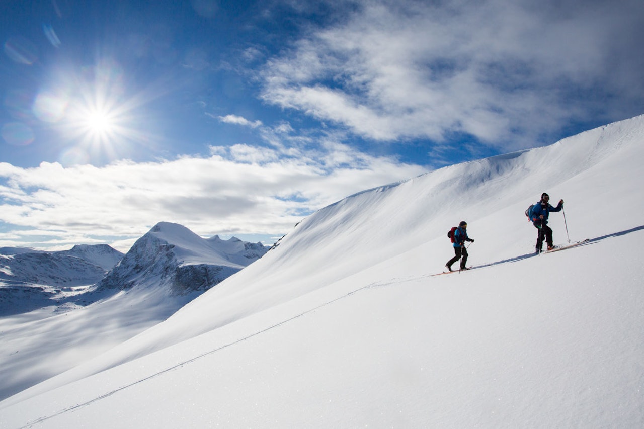 DRØMMESTART: Søringene får en super start på påska med fint vær i fjellet og moderat skredfare. Lenger nord i landet blir forholdene mer krevende. Arkivfoto: Tore Meirik DRØMMESTART: Søringene får en super start på påska med fint vær i fjellet og moderat skredfare. Lenger nord i landet blir forholdene mer krevende. Arkivfoto: Tore Meirik