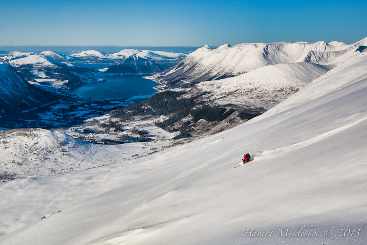 frikjøring ørsta skisenter fjord sunnmøre freeride guide ski pudder