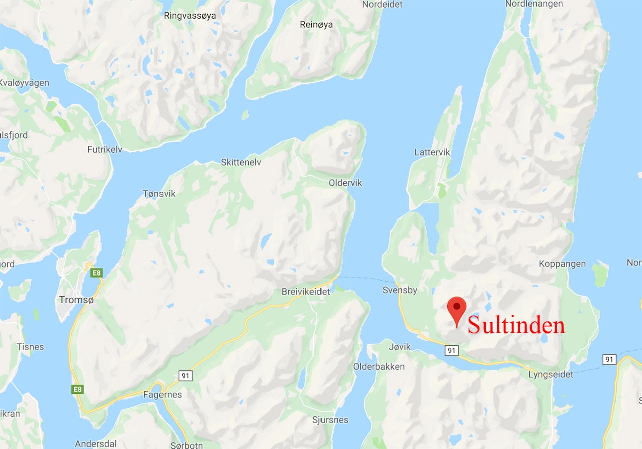 DØDSULYKKE: En mann er bekreftet omkommet eter skavlbrudd på Sultinden i Lyngen. Fjellet ligger øst for Tromsø.