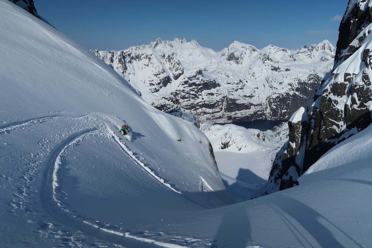 FINT I NORD: Store Trolltind i Lofoten ga strålende forhold. Foto: Bård Smestad FINT I NORD: Store Trolltind i Lofoten ga strålende forhold. Foto: Bård Smestad