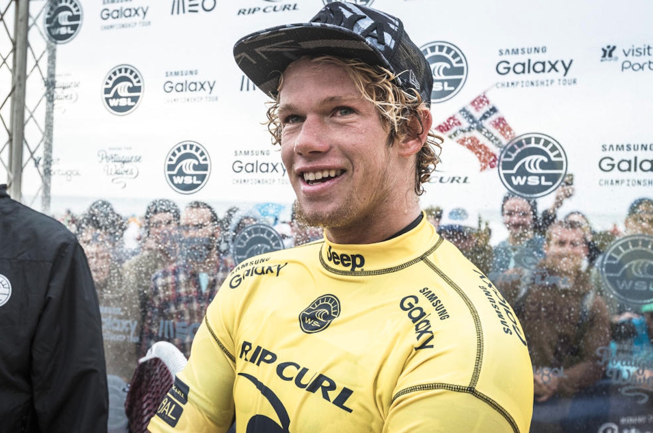 VANT: John John Florence tok sin første sammenlagtseier i verdenscupen. Foto: WSL VANT: John John Florence tok sin første sammenlagtseier i verdenscupen. Foto: WSL