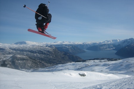 LUFTIG: Både utsikten og skikjøringen rundt Leikanger kan beskrives som luftig og imponerende. Foto: Egil J.Vangsnes LUFTIG: Både utsikten og skikjøringen rundt Leikanger kan beskrives som luftig og imponerende. Foto: Egil J.Vangsnes
