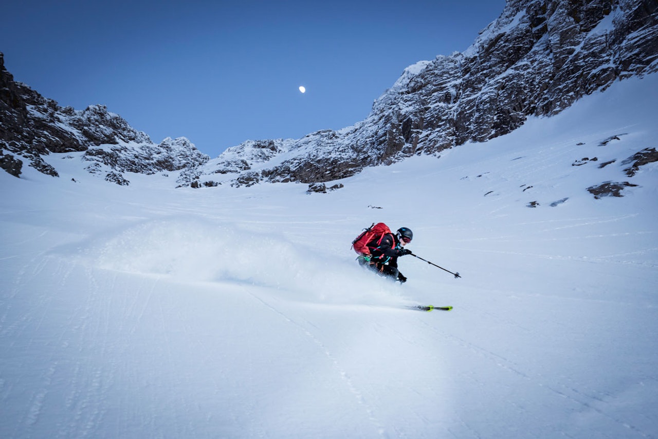 STORE VENGETIND: Les om fantastiske vinterturer på Romsdalshorn og Romsdalens høyeste fjell: Store Vengetind. Foto: Sindre Kolbjørnsgard