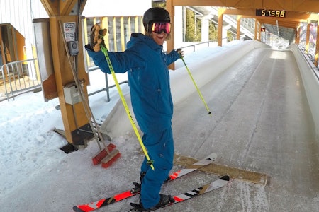 HVORDAN SKAL DETTE GÅ? Det er bare én vei ned, og den er ganske isete. HVORDAN SKAL DETTE GÅ? Det er bare én vei ned, og den er ganske isete.