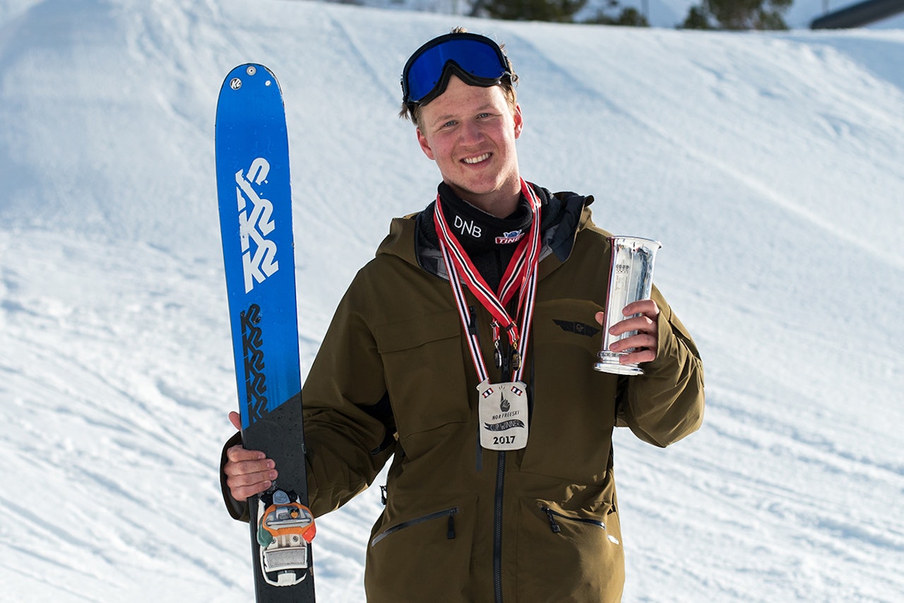 KONGEPOKAL: Christian Nummedal tok Kongepokalen i helga. Foto: Christopher Frankum / Nor Freeski KONGEPOKAL: Christian Nummedal tok Kongepokalen i helga. Foto: Christopher Frankum / Nor Freeski