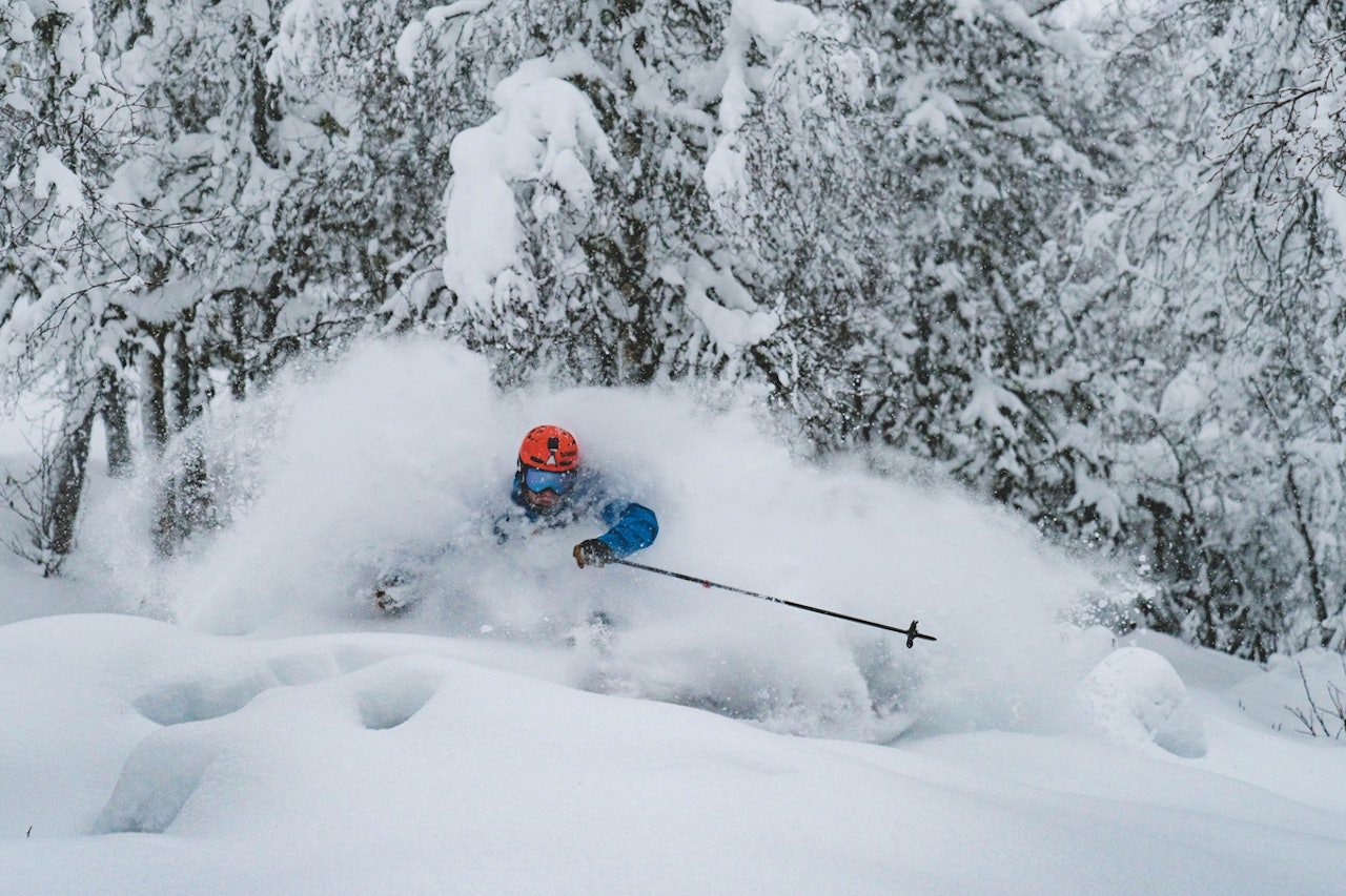 ÅRETS SJETTE TUR: Ivar Løvik har gått mange turer i anlegget i høst, men endelig kunne han kjøre i snø som dette uten å ha gått opp for egen maskin. Foto: Bård Basberg ÅRETS SJETTE TUR: Ivar Løvik har gått mange turer i anlegget i høst, men endelig kunne han kjøre i snø som dette uten å ha gått opp for egen maskin. Foto: Bård Basberg
