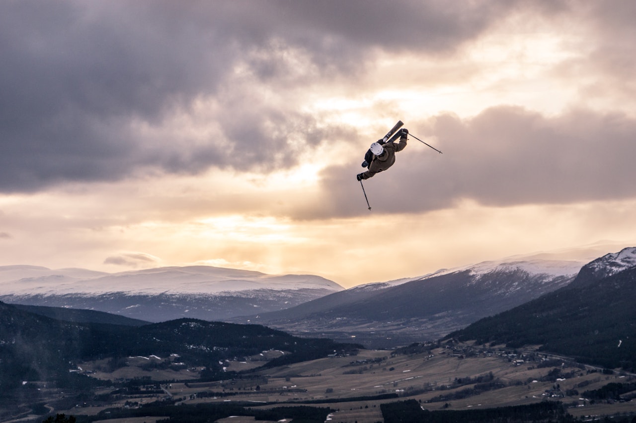 PÅ STORT LERRET: Kristian Vereide og Dombås er to av attraksjonene i Next Generations nye film Dick Moves, som har norgespremiere på fredag. Foto: Jonas Gran PÅ STORT LERRET: Kristian Vereide og Dombås er to av attraksjonene i Next Generations nye film Dick Moves, som har norgespremiere på fredag. Foto: Jonas Gran