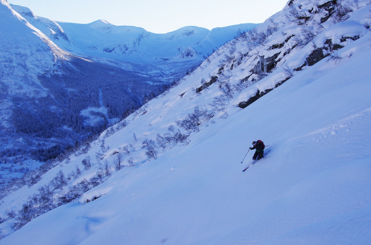 SJELDENT FØRE: Masse nysnø og supre skiforhold i fjellene i Sunnfjord allerede fra midten av november. Foto: Brit Siv Fimland SJELDENT FØRE: Masse nysnø og supre skiforhold i fjellene i Sunnfjord allerede fra midten av november. Foto: Brit Siv Fimland
