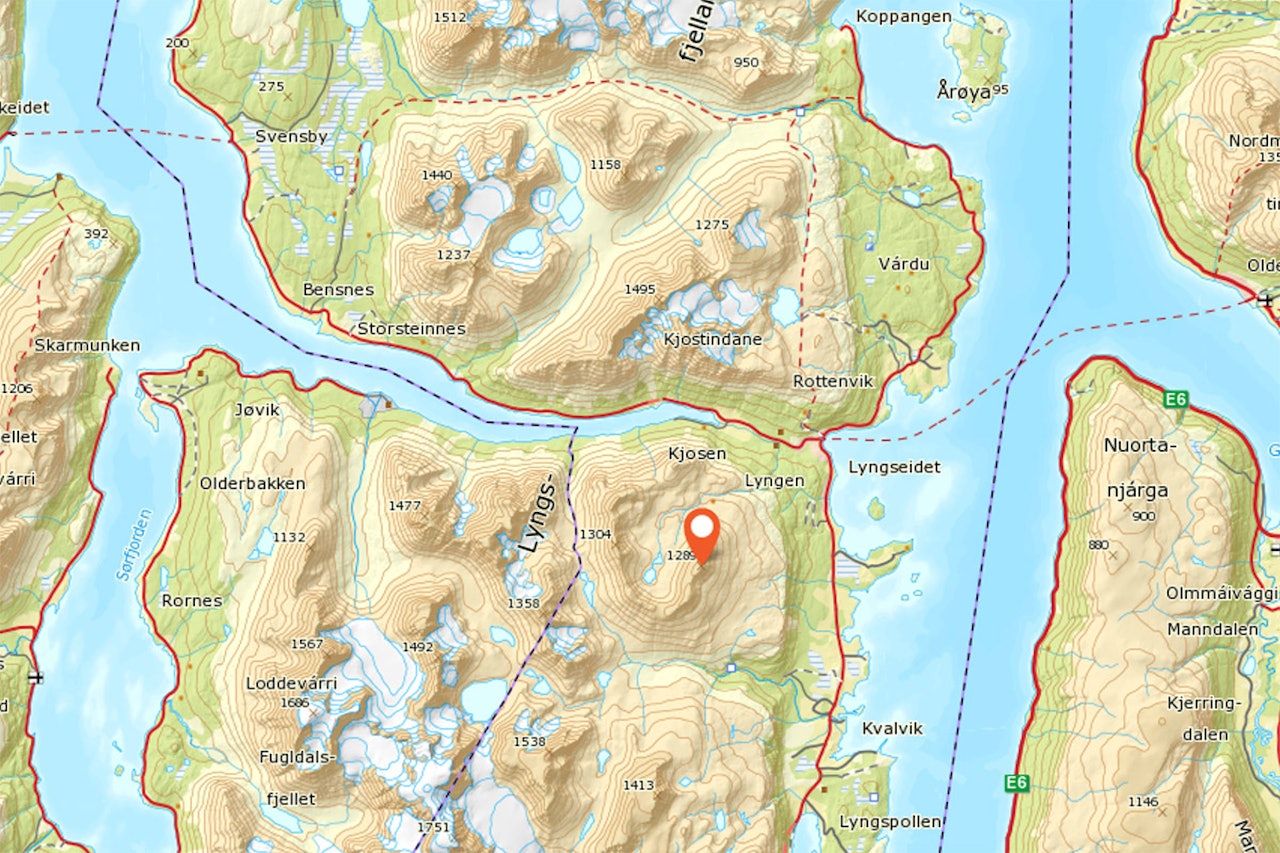 Kavringtinden: Et populært toppturfjell like vest for Lyngseidet. Kavringtinden: Et populært toppturfjell like vest for Lyngseidet.