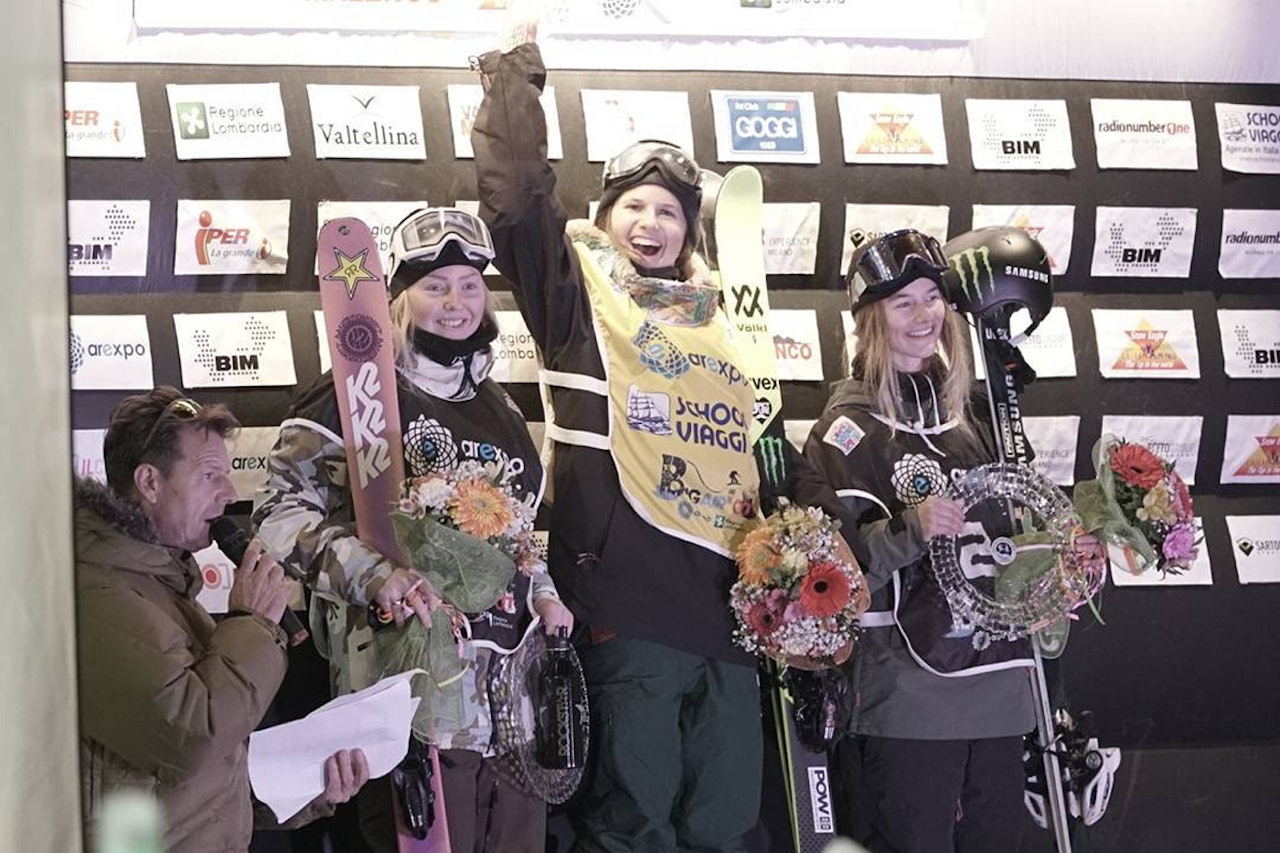 NEST BEST: Johanne Killi (til venstre på pallen) ble nummer to i verdenscuprunden i big air i Milan lørdag. Foto: Nor Freeski NEST BEST: Johanne Killi (til venstre på pallen) ble nummer to i verdenscuprunden i big air i Milan lørdag. Foto: Nor Freeski