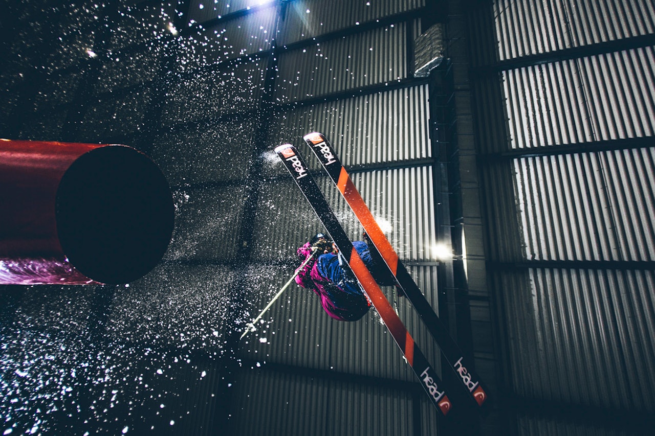 LIVET ER BEST INNE: I hvert fall når det er en drøss rails og jibs med tak over og vegger rundt. Foto: Daniel Ahlgren LIVET ER BEST INNE: I hvert fall når det er en drøss rails og jibs med tak over og vegger rundt. Foto: Daniel Ahlgren