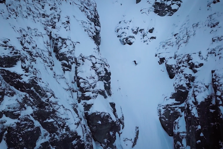 THE MONSTER: Eirik Verlo på veg ned den 700 meter lange renna. Foto: skjermdump