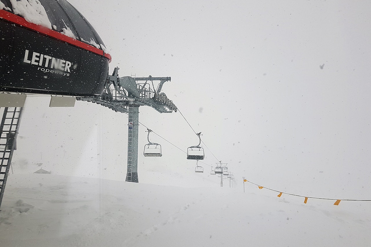 NYSNØ: Det snør godt i Røldal, og mer skal komme denne uka. Foto: Bjørn Ove Hagen NYSNØ: Det snør godt i Røldal, og mer skal komme denne uka. Foto: Bjørn Ove Hagen