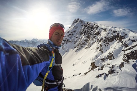 UTSETTER: Kilian Jornet må dra hjem fra Mount Everest. Her hjemme i Romsdalen. Foto: Privat