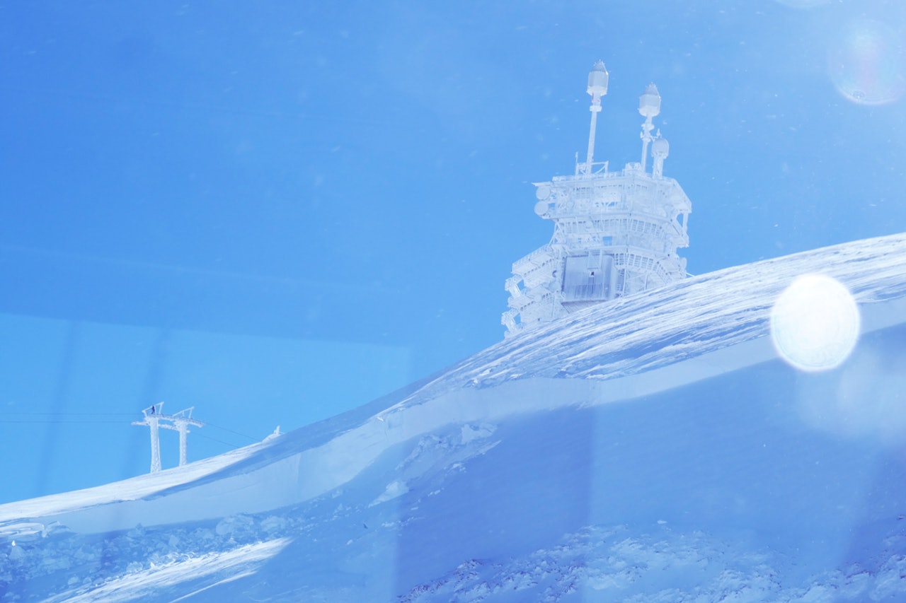 ENORMT SKRED: Ifølge Johan Jonsson er bruddkanten så høyt som fem meter på det høyeste. Foto: Johan Jonsson ENORMT SKRED: Ifølge Johan Jonsson er bruddkanten så høyt som fem meter på det høyeste. Foto: Johan Jonsson