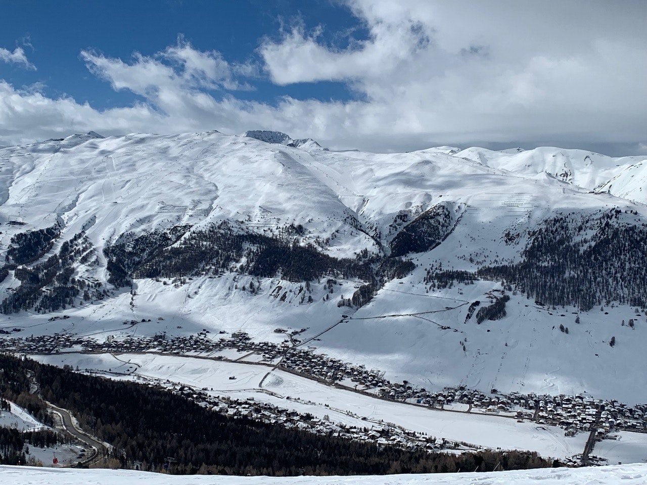 SKATTEFRI PERLE: Nord i Italia finner du den bortgjemte perlen Livigno. Foto: Endre Løvaas SKATTEFRI PERLE: Nord i Italia finner du den bortgjemte perlen Livigno. Foto: Endre Løvaas