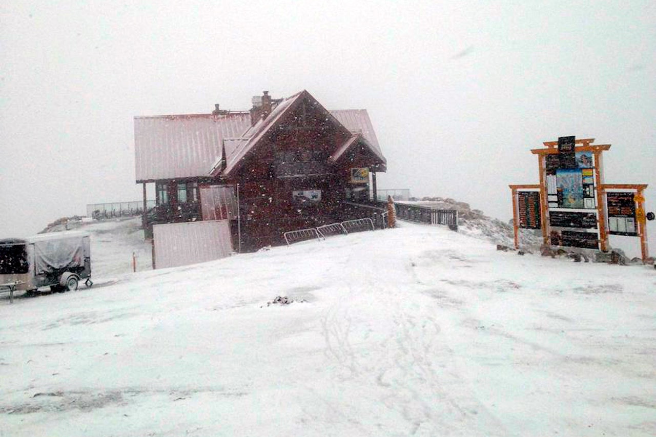 SNØFALL: I BC laver snøen ned. Foto: @PowderMatt SNØFALL: I BC laver snøen ned. Foto: @PowderMatt