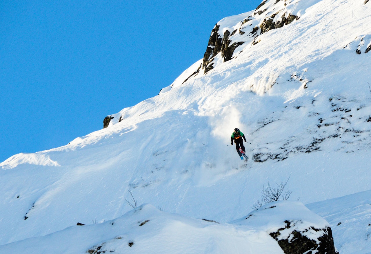 AVLYST: Slike snøforhold er det bare å glemme i Hemsedal i år, derfor blir årets frikjøringskonkurranse i dalen avlyst. Dessverre for Carl Peder Engeset (bildet) og resten av de håpefulle deltakerene. Foto: Mari Valen Høihjelle AVLYST: Slike snøforhold er det bare å glemme i Hemsedal i år, derfor blir årets frikjøringskonkurranse i dalen avlyst. Dessverre for Carl Peder Engeset (bildet) og resten av de håpefulle deltakerene. Foto: Mari Valen Høihjelle