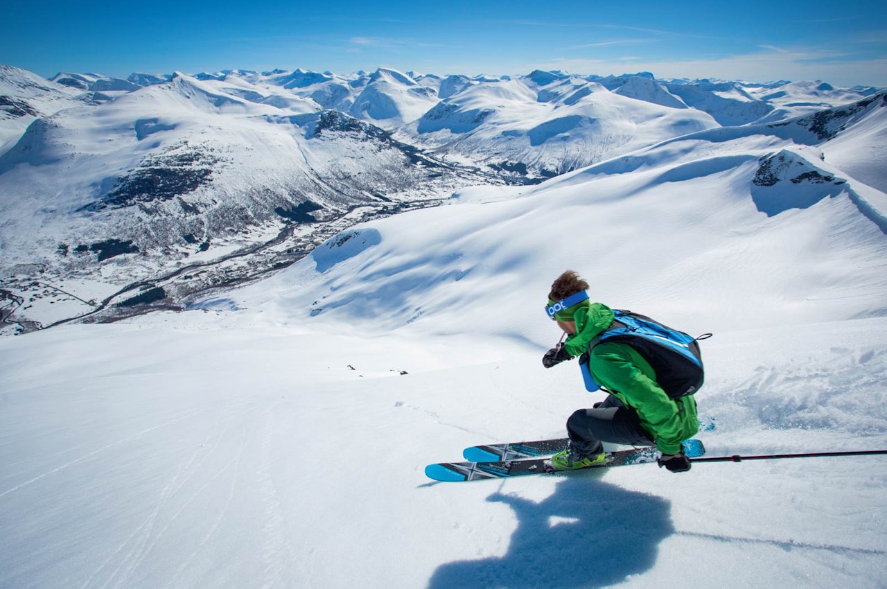 Innbydande køyring i den lange og fine skibakken ned frå «Stolen». Foto: Håvard Myklebust. Innbydande køyring i den lange og fine skibakken ned frå «Stolen». Foto: Håvard Myklebust.