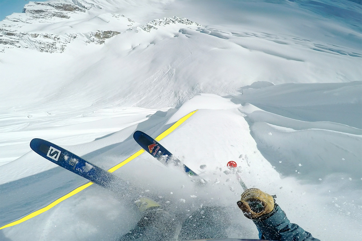 ANALYSERER: i den nye webserien analyserer Henrik Windstedt linjer han har gjort. Foto: Skjermdump