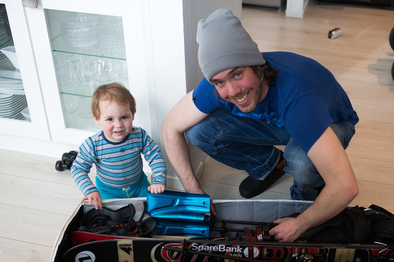 FAR OG SØNN OG SÅNN: Kaspian Finseth (til venstre) er med i filmen, akkurat som pappa Eirik. Det er han til høyre, hvis noen skulle lure. Foto: Tore Meirik FAR OG SØNN OG SÅNN: Kaspian Finseth (til venstre) er med i filmen, akkurat som pappa Eirik. Det er han til høyre, hvis noen skulle lure. Foto: Tore Meirik