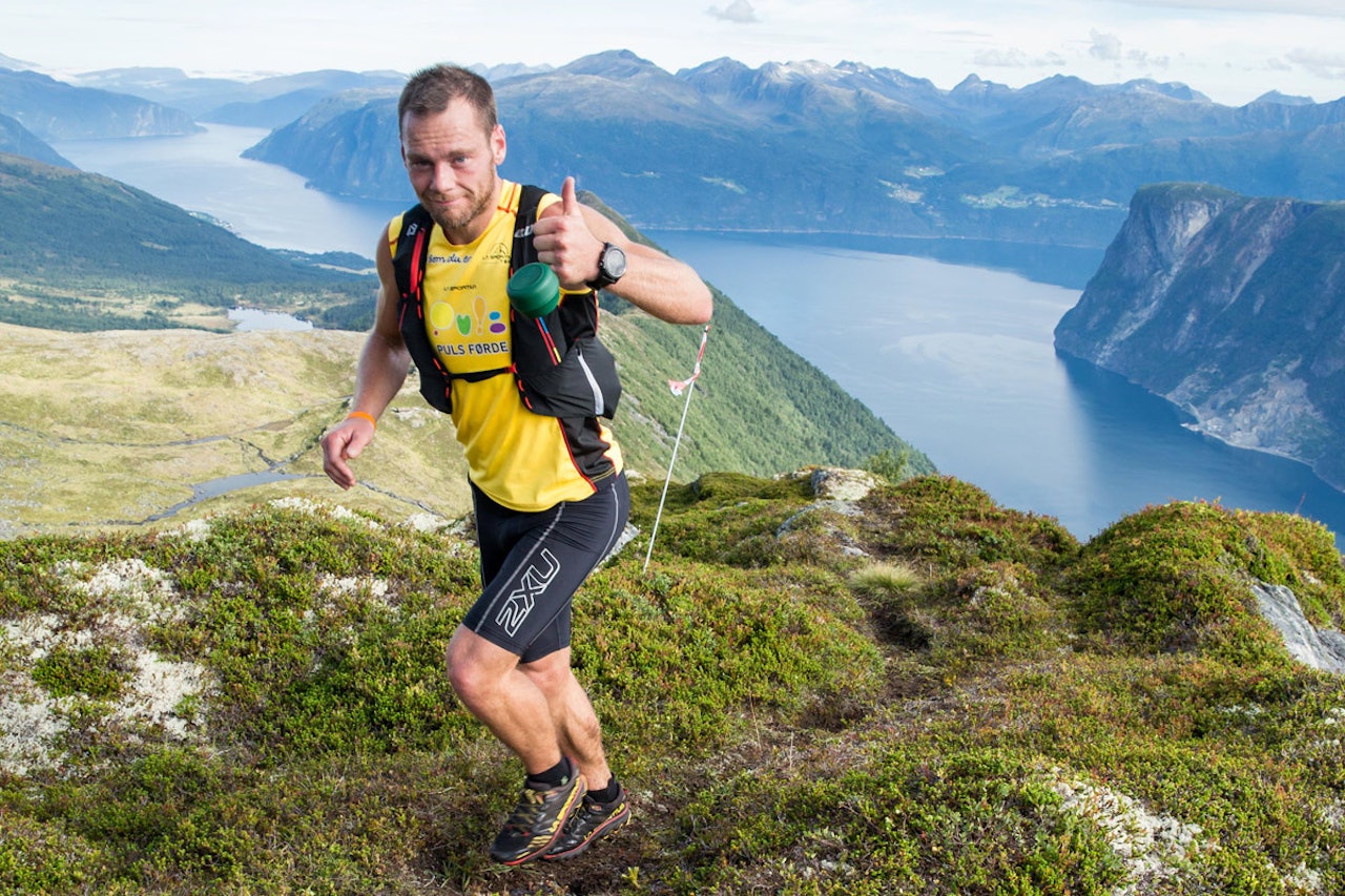 HOFF TIL TOPPS: Fersk landslagsutøver i skialpinisme, Sindre Hoff, vant Stranda Fjord Trail Race i helga. Foto: Torstein Sandven HOFF TIL TOPPS: Fersk landslagsutøver i skialpinisme, Sindre Hoff, vant Stranda Fjord Trail Race i helga. Foto: Torstein Sandven