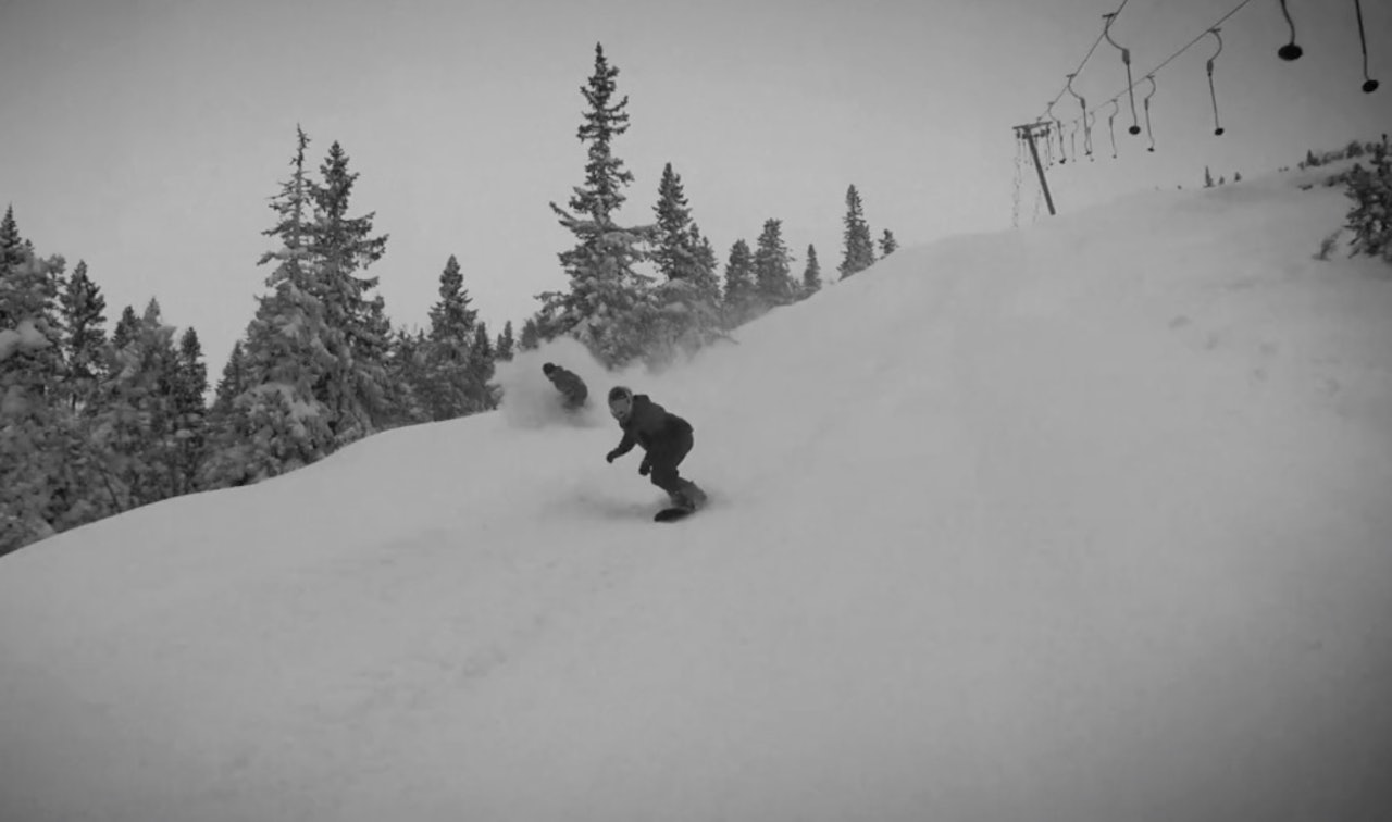 LEGG PÅ EN HALVMETER: Denne skjermbildet er fra en video spilt inn på Høgevarde på onsdag. Siden da har det snødd en halvmeter – og heisen har ikke vært åpen ... LEGG PÅ EN HALVMETER: Denne skjermbildet er fra en video spilt inn på Høgevarde på onsdag. Siden da har det snødd en halvmeter – og heisen har ikke vært åpen ...