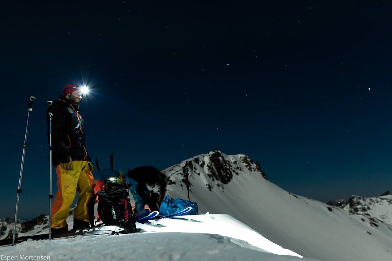 FULLMÅNE: Espen Mortensen fikk skutt flere fantastiske bilder i Lofoten. Foto: Espen Mortensen FULLMÅNE: Espen Mortensen fikk skutt flere fantastiske bilder i Lofoten. Foto: Espen Mortensen
