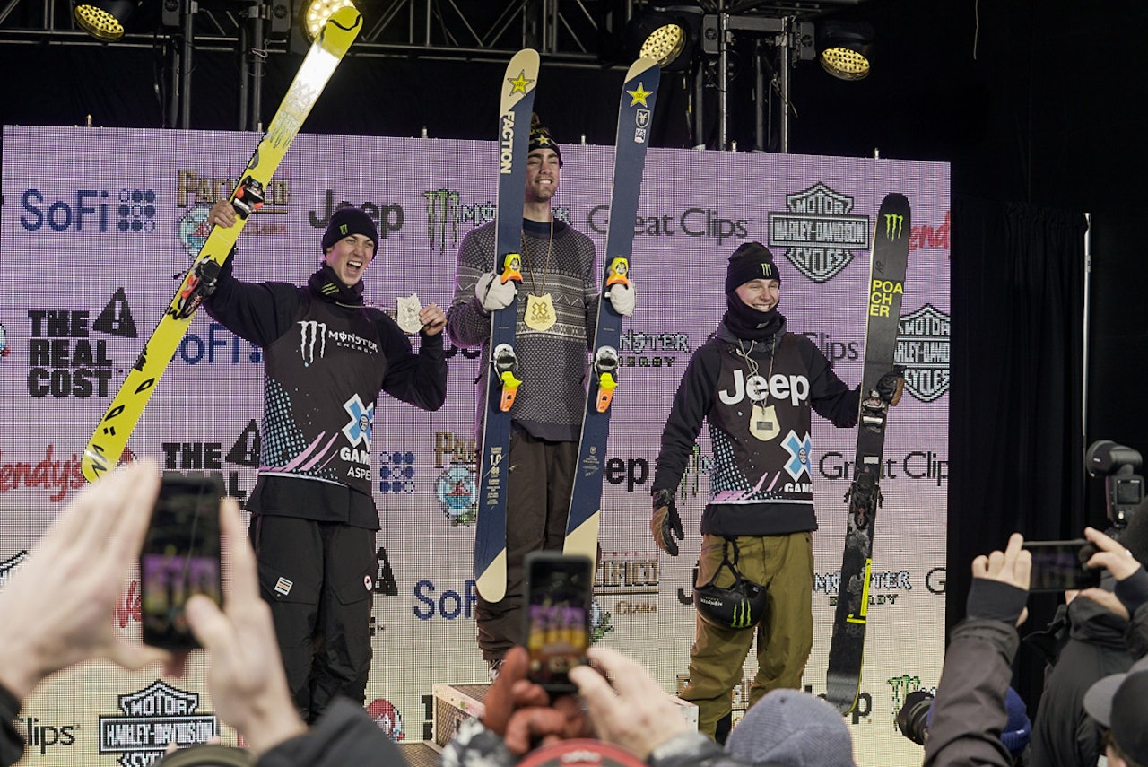 IMPONERTE: Ferdinand Dahl (til høyre) ble nummer tre i X Games slopestyle. Alex Hall vant og Alex Beaulie-Marchand ble nummer to. Foto: Luke Allen IMPONERTE: Ferdinand Dahl (til høyre) ble nummer tre i X Games slopestyle. Alex Hall vant og Alex Beaulie-Marchand ble nummer to. Foto: Luke Allen