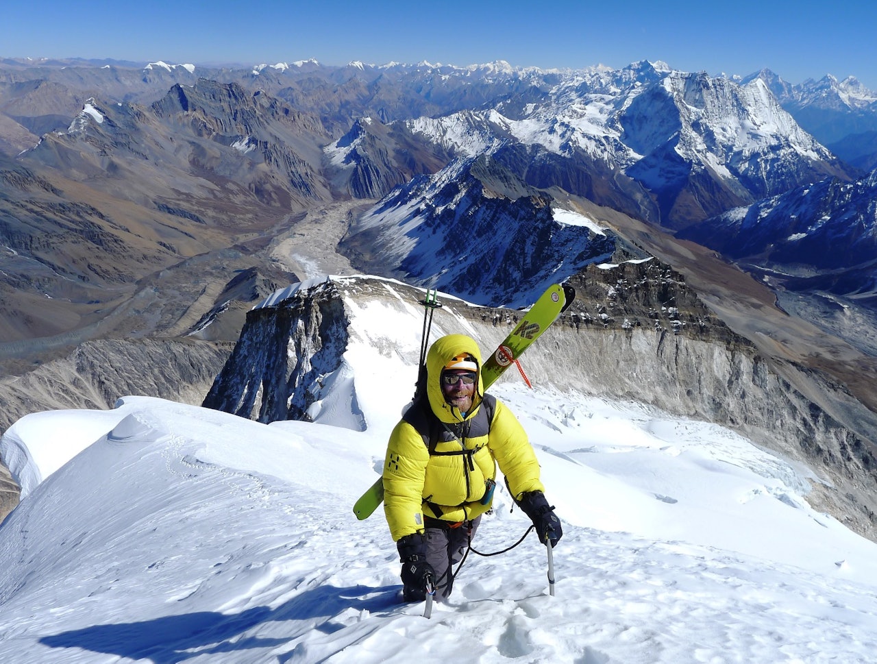 STORTUR: Jørgen Aamot rett under toppen på Pawar Himal. Bilde: Robert Caspersen