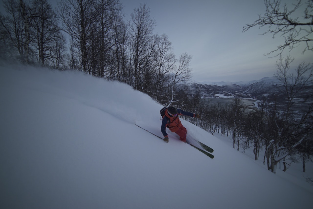 FANTASTISK: Slik så det ut onsdag ettermiddag i Langfjordbotn. Her nyter Daniel Solvang skiforholdene. Foto: Bjarte Hollevik FANTASTISK: Slik så det ut onsdag ettermiddag i Langfjordbotn. Her nyter Daniel Solvang skiforholdene. Foto: Bjarte Hollevik
