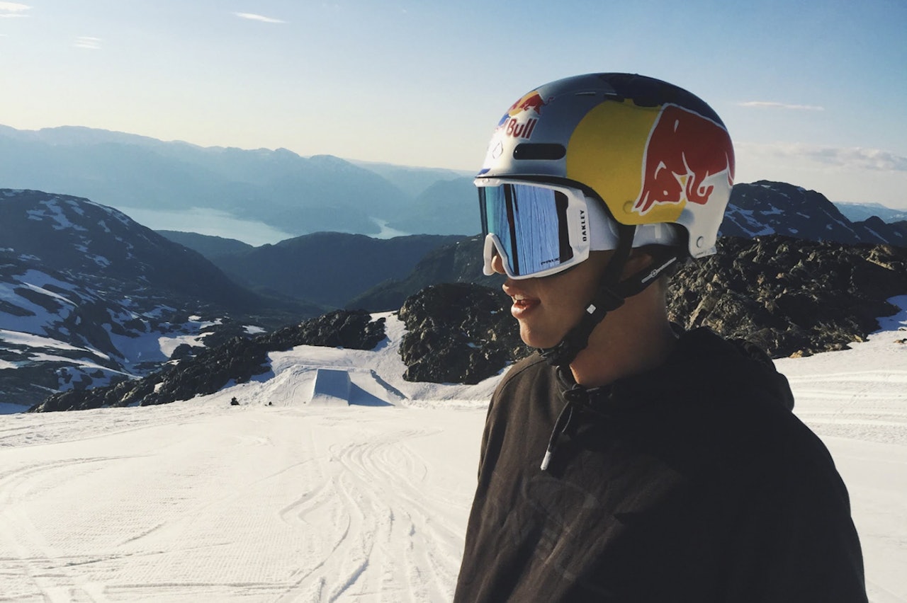 DEN BESTE FONNA-SOMMEREN: Øystein Bråten kan se tilbake på en av de beste somrene på Folgefonna – med 12 dager sol i strekk. DEN BESTE FONNA-SOMMEREN: Øystein Bråten kan se tilbake på en av de beste somrene på Folgefonna – med 12 dager sol i strekk.