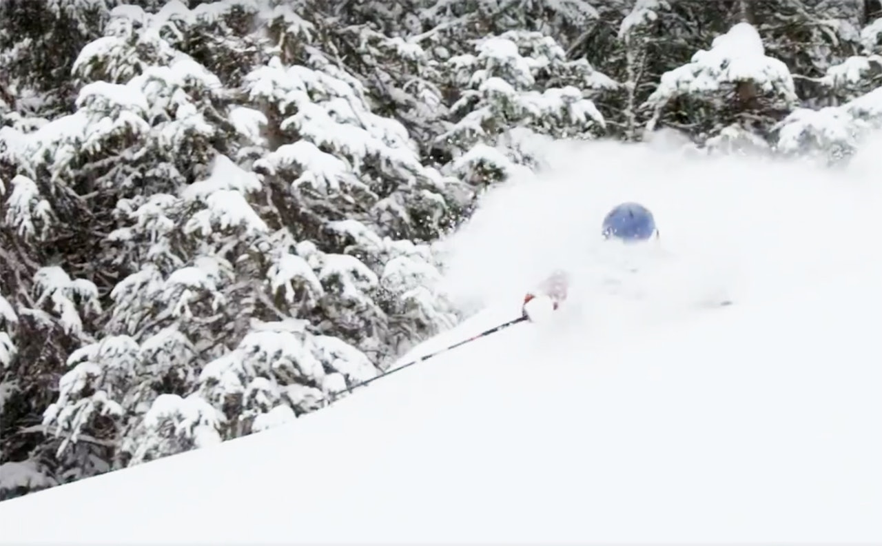 INGREDIENSER: Dyp pudder er en ganske selvsagt del av en amerikansk skifilm. Men ei skipatruljedame fra Tromsø er mer eksotisk. INGREDIENSER: Dyp pudder er en ganske selvsagt del av en amerikansk skifilm. Men ei skipatruljedame fra Tromsø er mer eksotisk.