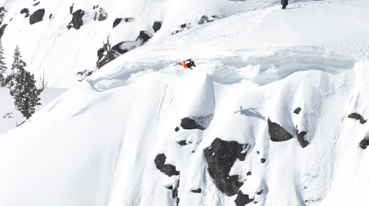 STIL: Tanner Hall har vært med i mange år, men han behersker fortsatt kunsten å kaste seg utfor snødekte stup med stil. STIL: Tanner Hall har vært med i mange år, men han behersker fortsatt kunsten å kaste seg utfor snødekte stup med stil.