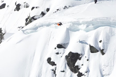 STIL: Tanner Hall har vært med i mange år, men han behersker fortsatt kunsten å kaste seg utfor snødekte stup med stil. STIL: Tanner Hall har vært med i mange år, men han behersker fortsatt kunsten å kaste seg utfor snødekte stup med stil.