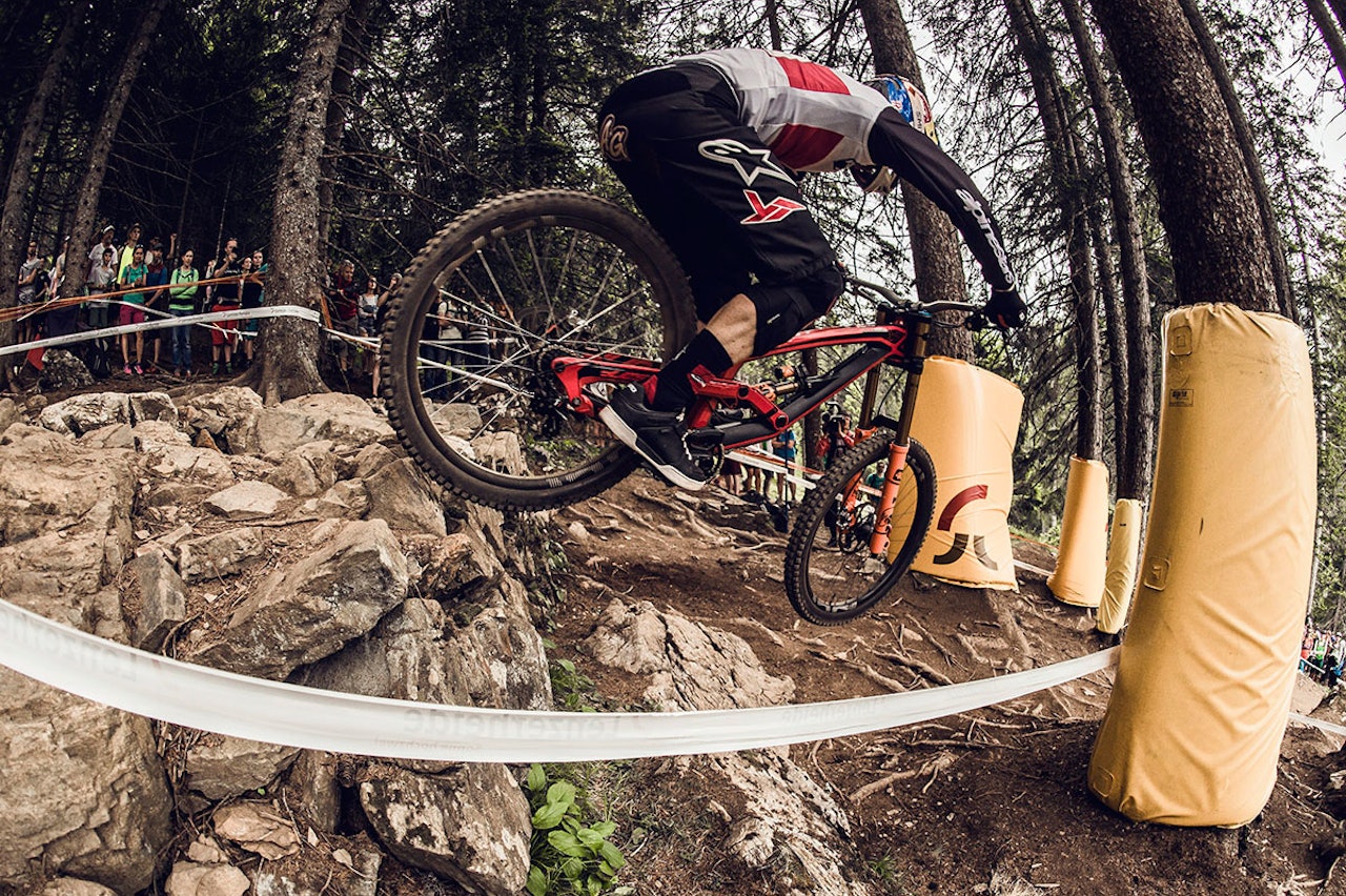 SEIER: Her sykler Aaron Gwin. Foto: Red Bull SEIER: Her sykler Aaron Gwin. Foto: Red Bull