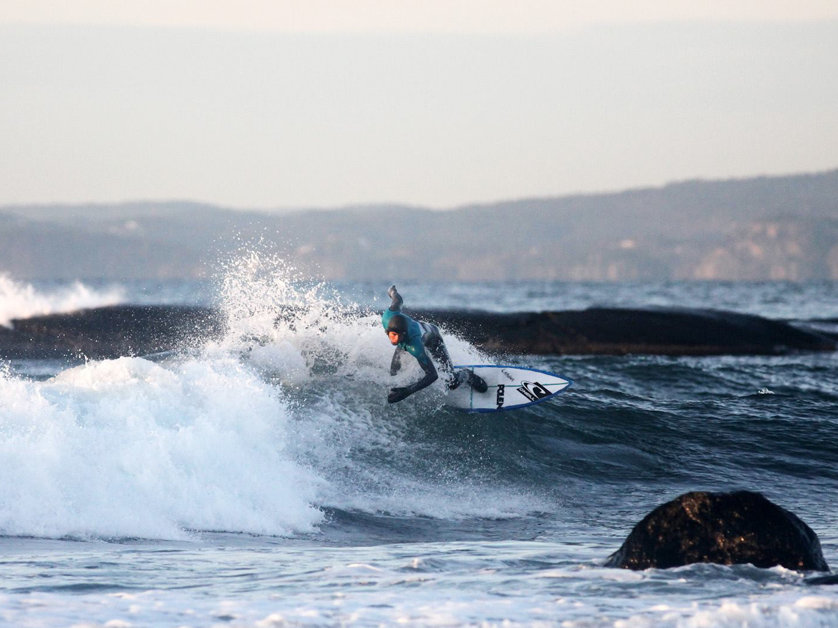 LUCA THE LOCAL: Luca Petersen Guichard setter seg stadig på et fly fra Portugal til Norge, og en gang i blant dukker han opp på Saltstein. Foto: Caroline Omlid