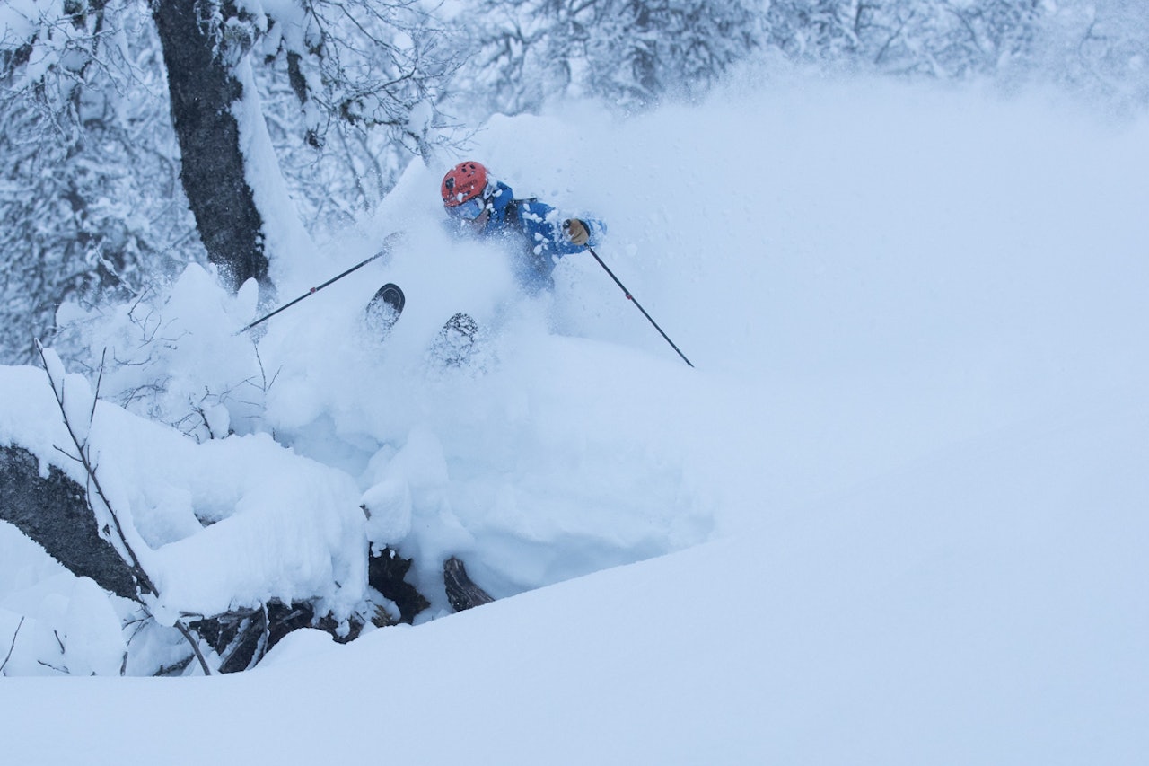 IKKE LENGER SLIK: Her leker Ivar Løvik seg i de fantastiske forholdene i Sogndal. Nå går det mot slutten. Foto: Håvard Nesbø IKKE LENGER SLIK: Her leker Ivar Løvik seg i de fantastiske forholdene i Sogndal. Nå går det mot slutten. Foto: Håvard Nesbø