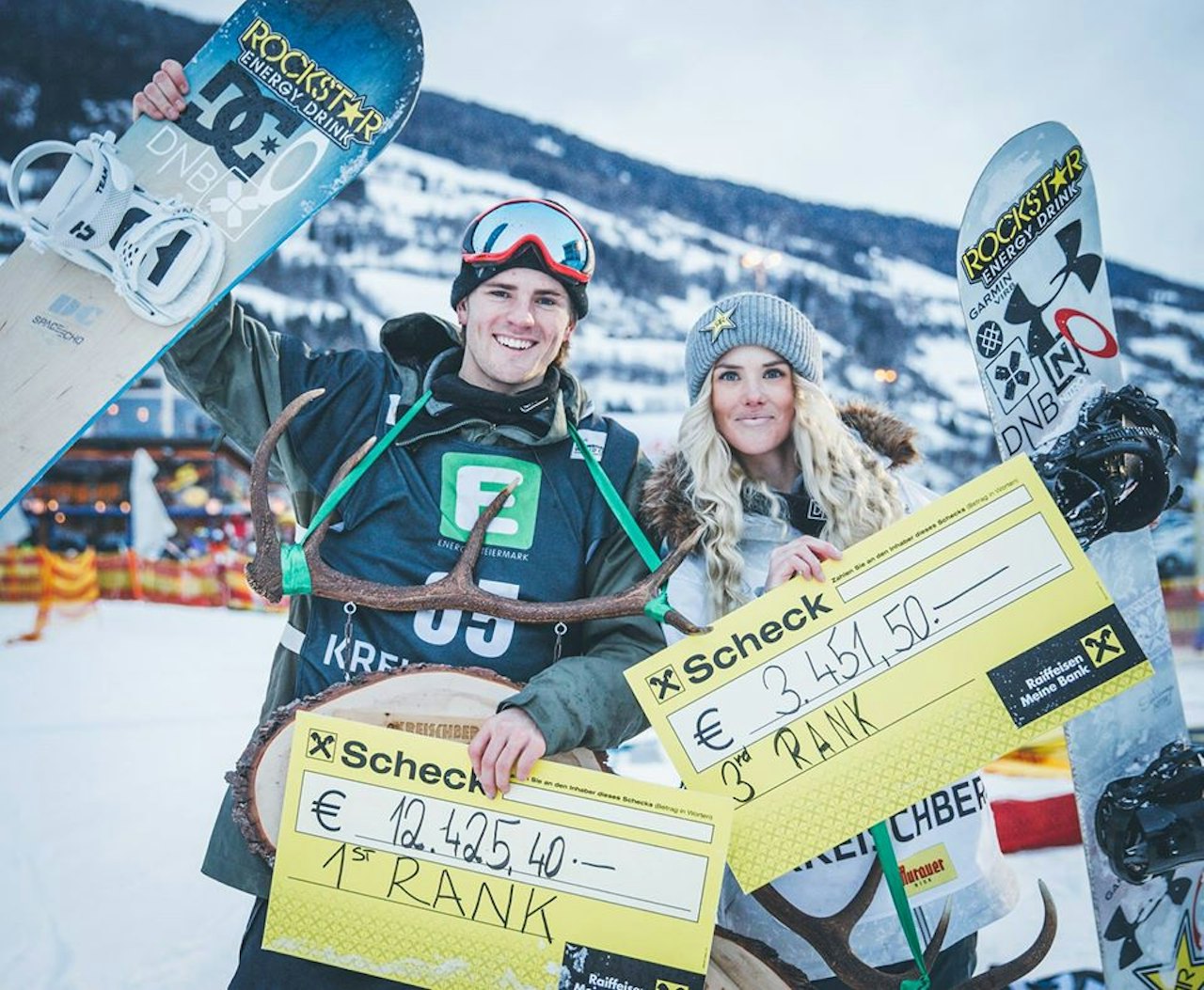 Mons og Silje kom på pallen. Foto: Process Films / Snowboardforbundet Mons og Silje kom på pallen. Foto: Process Films / Snowboardforbundet